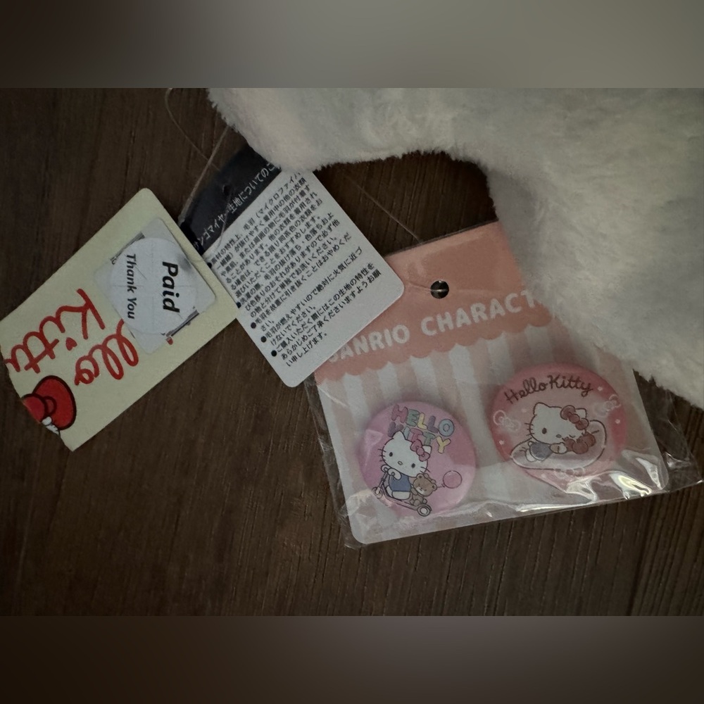 HELLO KITTY-Imported (NWT) Women's White & Pink Plush Shorts - Picture 10 of 12